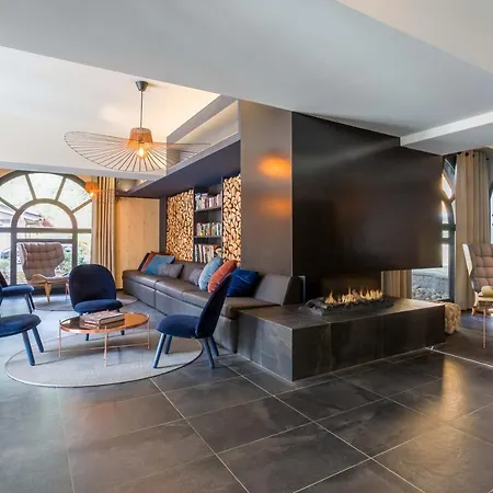 La Cordee 221 Penthouse - Year *